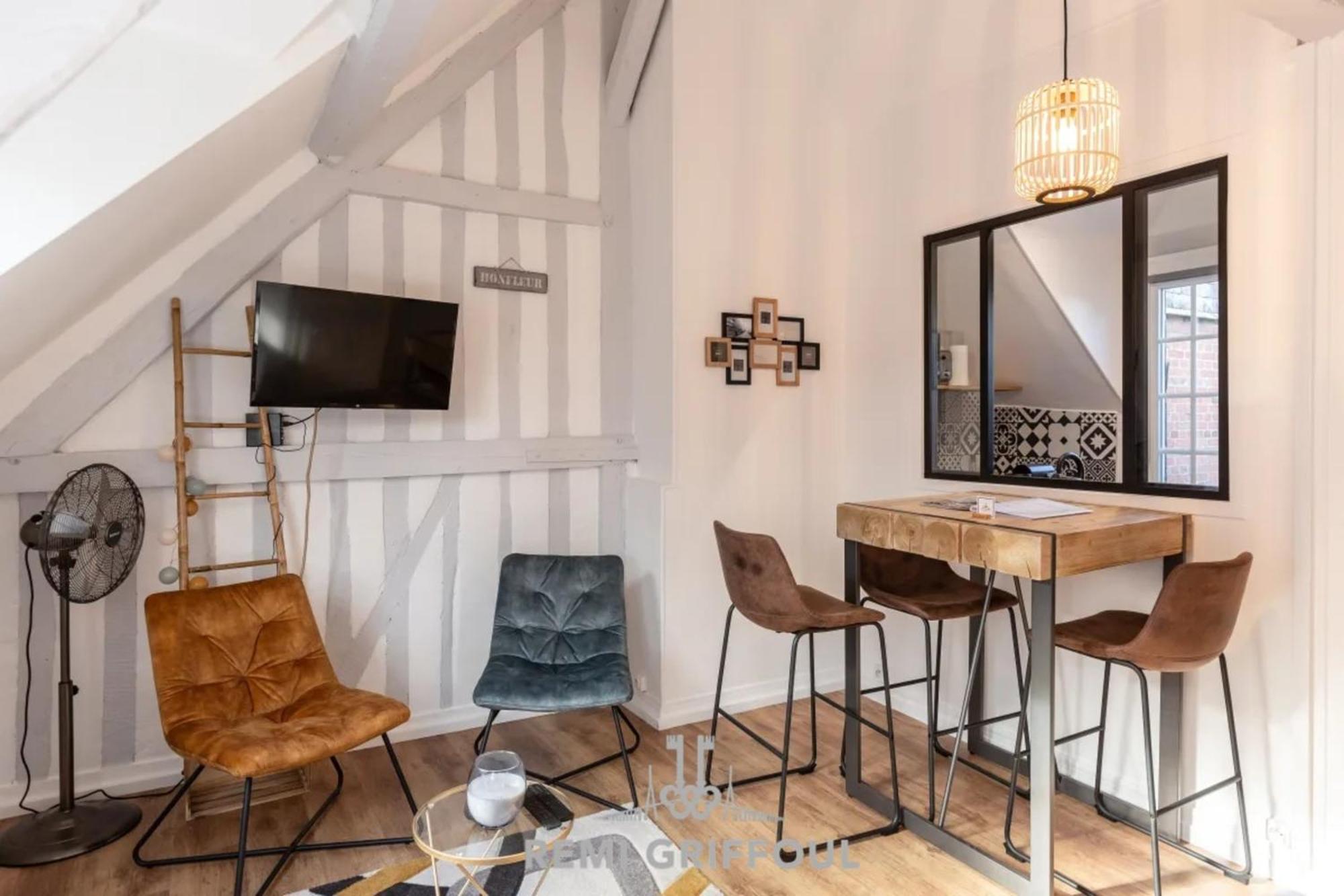 La Capucine Lovely Studio City Center องเฟลอร์ ภายนอก รูปภาพ